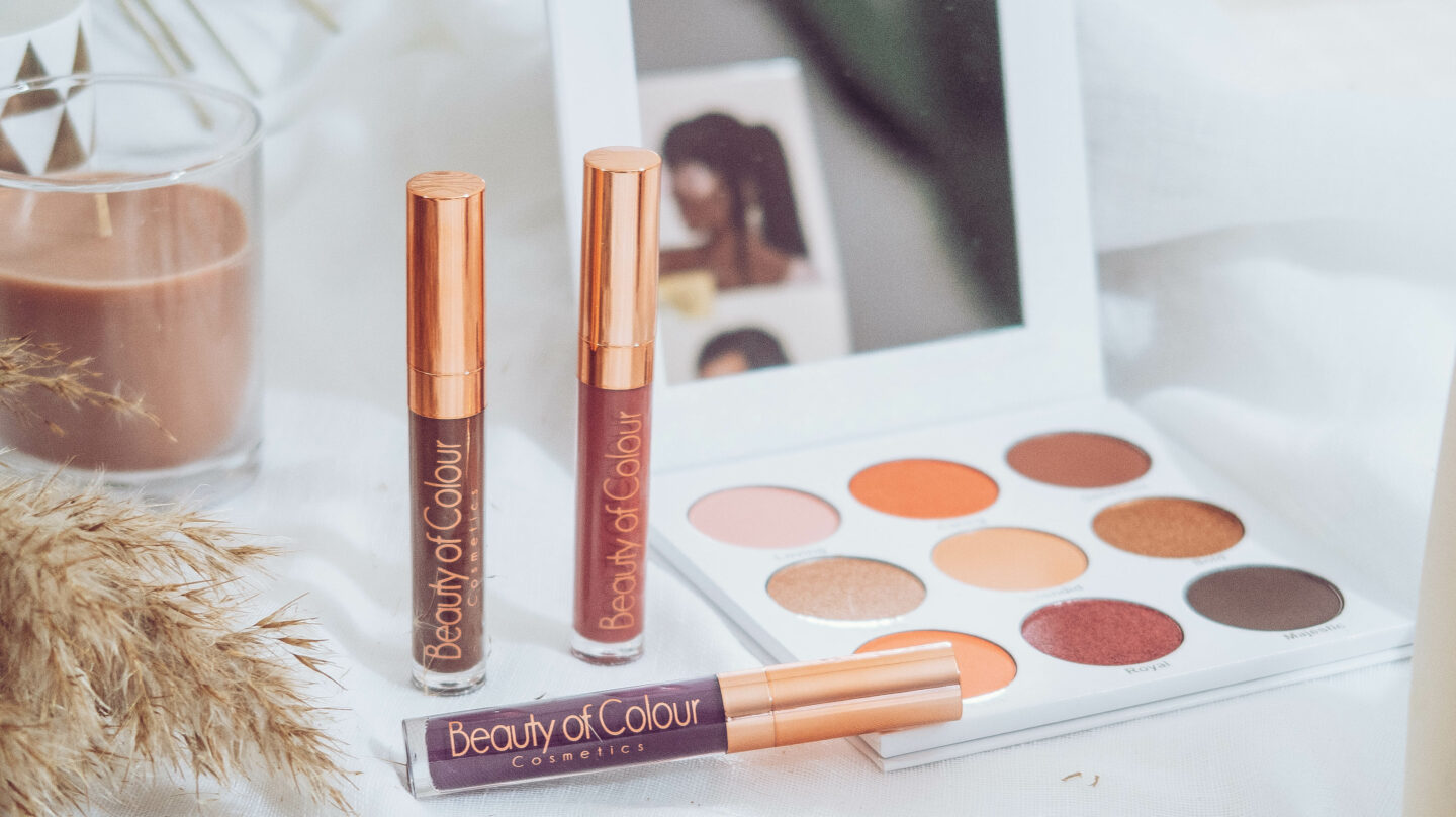MAKE UP BEAUTY OF COLOURS